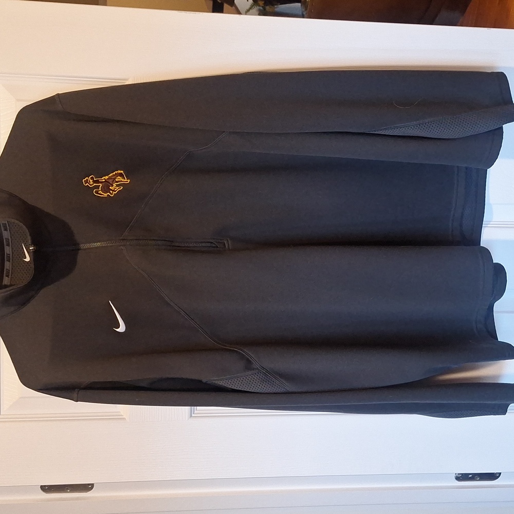 Nike dry fit half zip long sleeve jacket